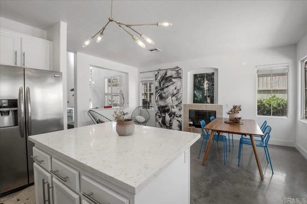 https://cdn.realtyfeed.com/cdn/127/306708873/3d46fd3714b84d04141fb7acb37eaa09.webp