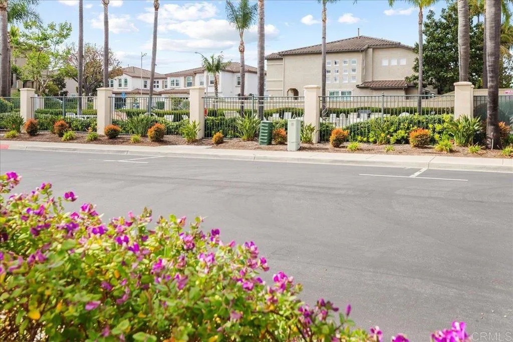 https://cdn.realtyfeed.com/cdn/127/306708873/4d8ba62d80e73e4d09605c5cb46e5c4d.webp