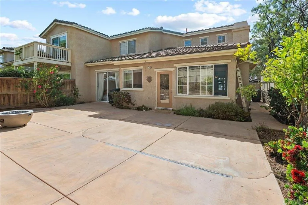 https://cdn.realtyfeed.com/cdn/127/306708873/70a7e7403487ef8320f2191920e9c265.webp