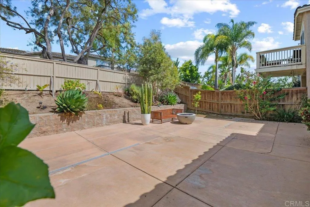 https://cdn.realtyfeed.com/cdn/127/306708873/da48e98ef1fafa8e8cedaecded113c94.webp