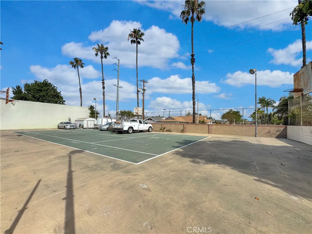 Huntington Beach, CA 92647