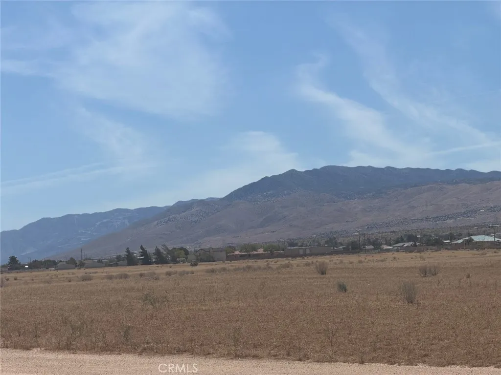 Apple Valley, CA 92308