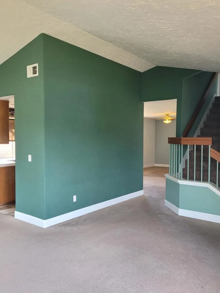 https://cdn.realtyfeed.com/cdn/127/306708897/ccda7d2c6a14adb744812dd61512a7a9.webp