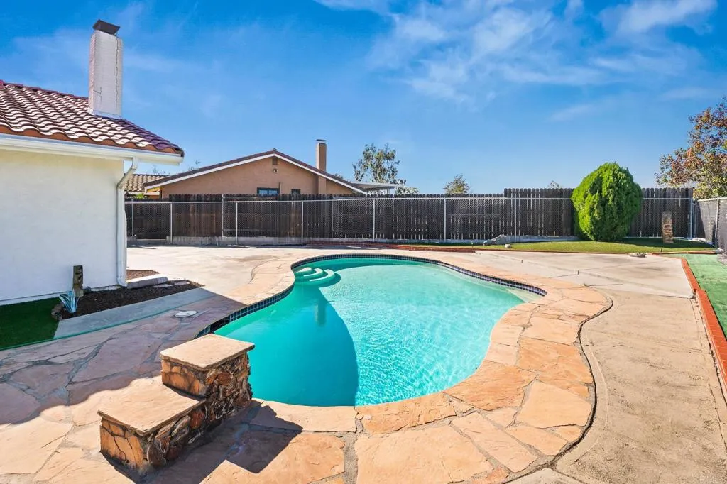 https://cdn.realtyfeed.com/cdn/127/306708948/557f1bc139c798da79fa153c2ee18e85.webp
