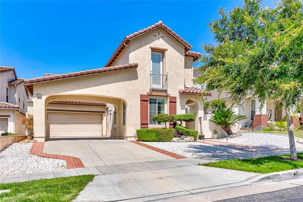 Fullerton, CA 92833