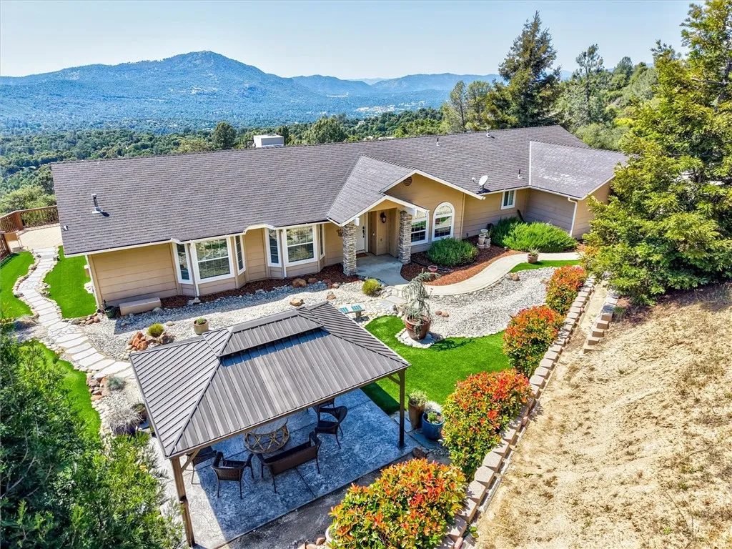 Oakhurst, CA 93644