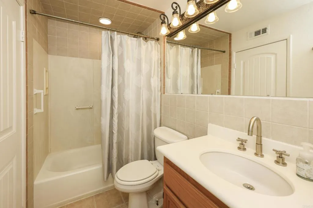 https://cdn.realtyfeed.com/cdn/127/306708990/0b7b77de4d92a0beb1c16caa7a07481e.webp