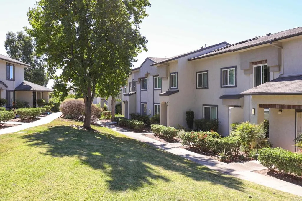 https://cdn.realtyfeed.com/cdn/127/306708990/16220fbd0dfa411e19bfa4025111320a.webp