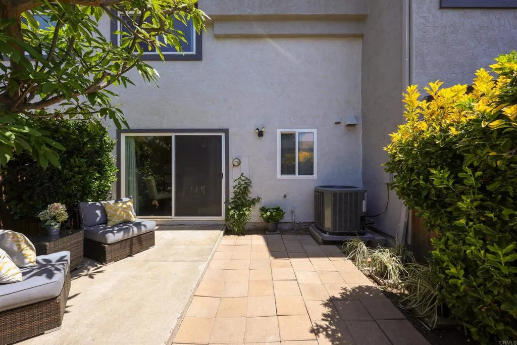 https://cdn.realtyfeed.com/cdn/127/306708990/2b0dfb06df6b1300d8fbaea26dac9060.webp