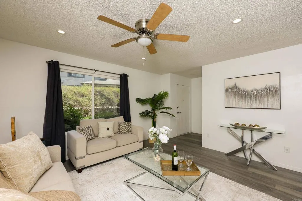 https://cdn.realtyfeed.com/cdn/127/306708990/7de0e0daa07dcb3f4e72d6a0a24d200f.webp