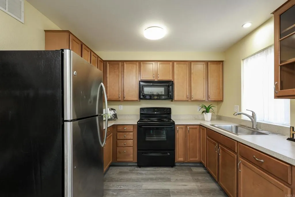 https://cdn.realtyfeed.com/cdn/127/306708990/e8c2504b83d9cf6b06cb944bb65295bc.webp