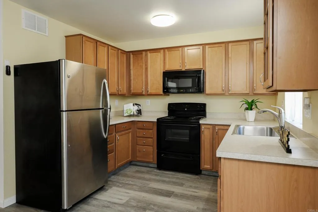 https://cdn.realtyfeed.com/cdn/127/306708990/f117b8e8cdc25606b18c496a99d4c9b2.webp