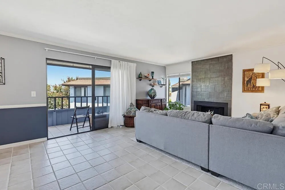 https://cdn.realtyfeed.com/cdn/127/306709007/51807fd58a1aa3f3406c247f8d74cf99.webp