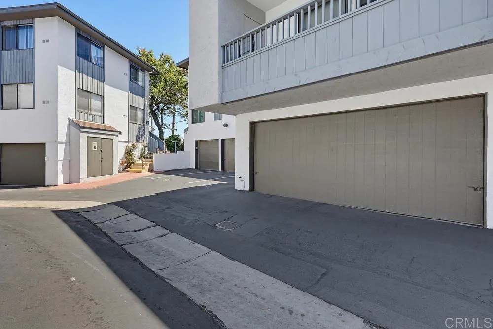 https://cdn.realtyfeed.com/cdn/127/306709007/f2efc65c3d8e11121692e8b62f6a62fb.webp