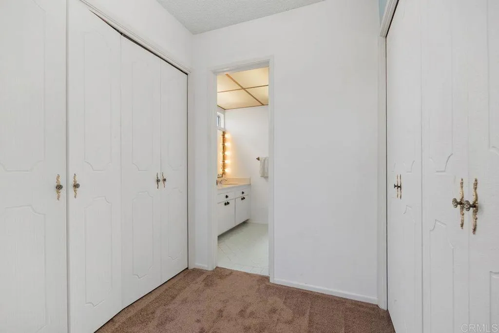 https://cdn.realtyfeed.com/cdn/127/306709039/0f9256abb9ee43655fc5fb3463c6243d.webp
