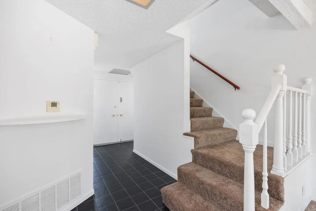 https://cdn.realtyfeed.com/cdn/127/306709039/75d0d301c037d6859d345a4d4309a115.webp