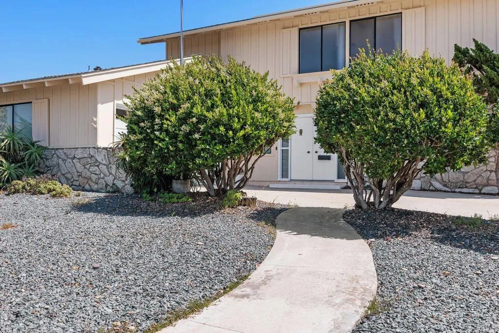 https://cdn.realtyfeed.com/cdn/127/306709039/971678bc3528d763c44bf2413173ccd6.webp