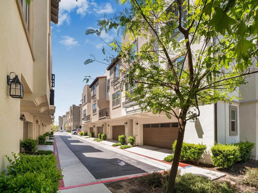 https://cdn.realtyfeed.com/cdn/127/306709092/9bbccf1cf0b176ecfaec5c3939b1e793.webp