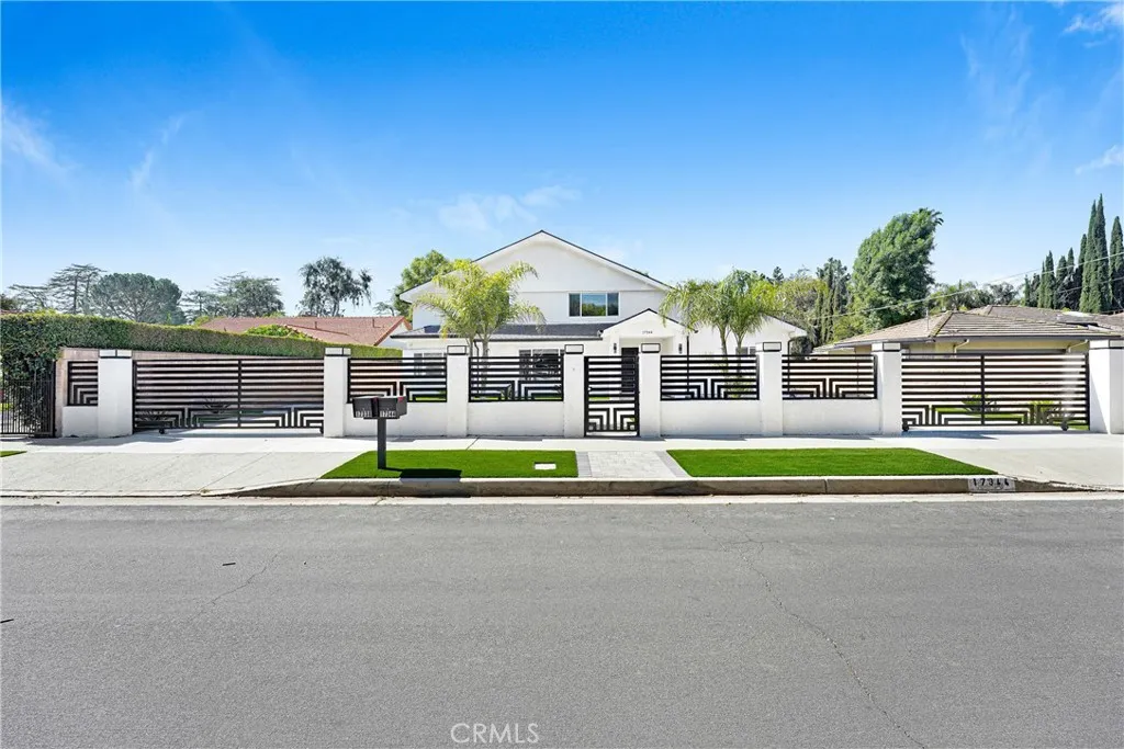Sherwood Forest, CA 91325