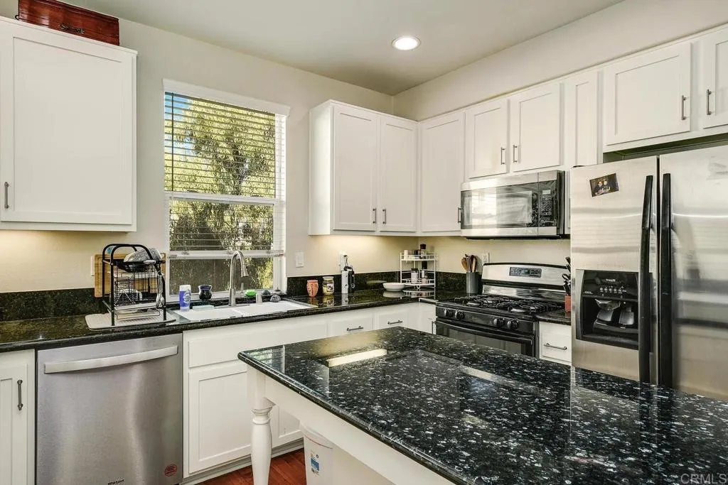 https://cdn.realtyfeed.com/cdn/127/306709130/b332212bd9b2b923f1be4e7415743396.webp