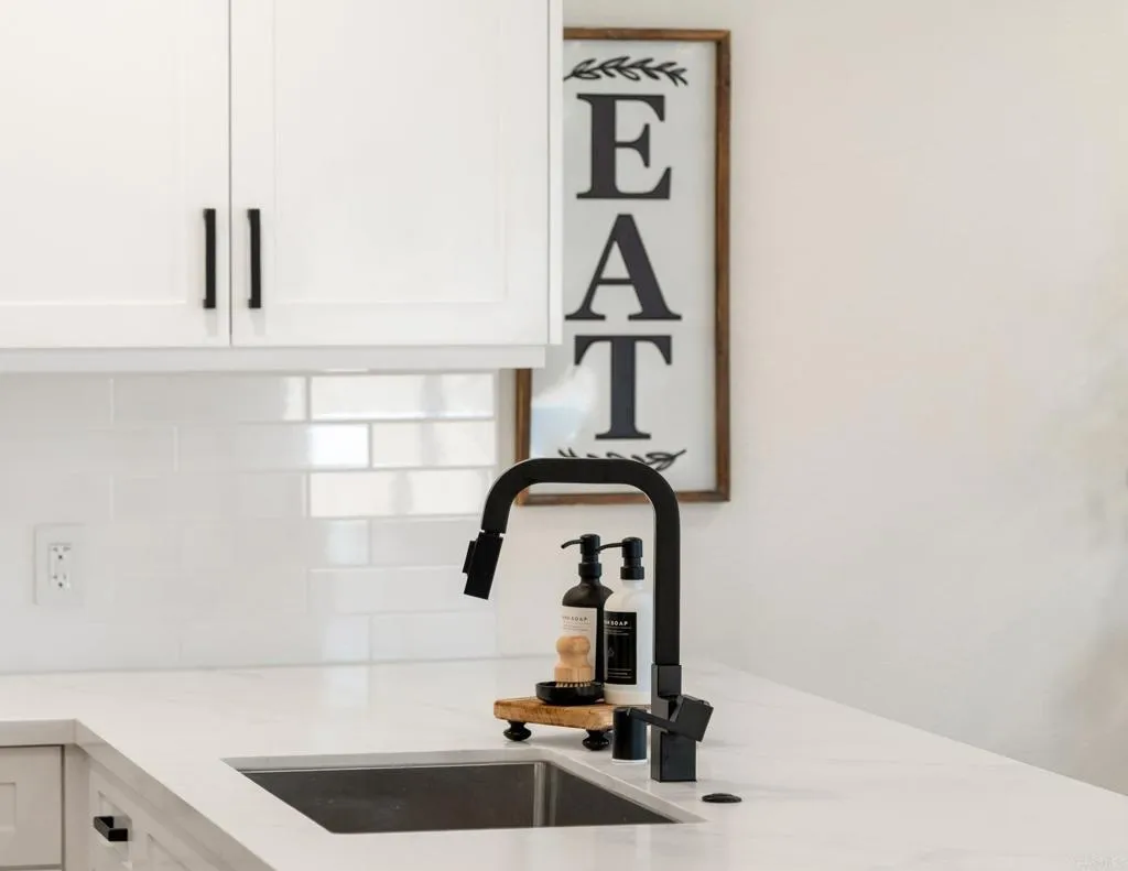 https://cdn.realtyfeed.com/cdn/127/306709131/2b6cb4c45435a89ffe5958874c4a3299.webp