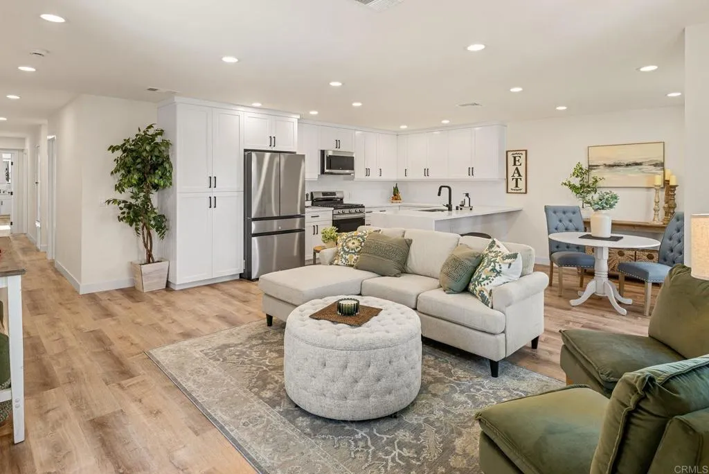 https://cdn.realtyfeed.com/cdn/127/306709131/4bdefcd0b7238074c768ec5ac8374204.webp