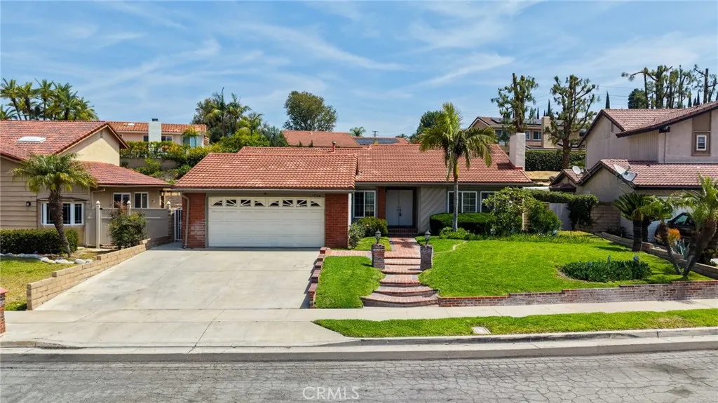 Fullerton, CA 92833