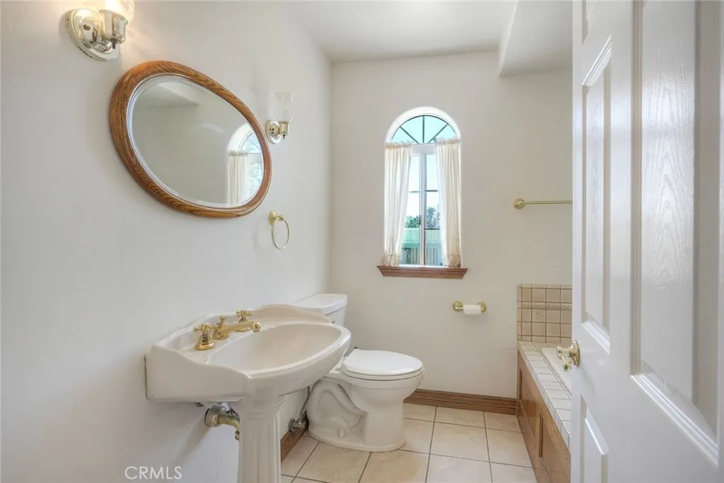 https://cdn.realtyfeed.com/cdn/127/306709262/4190cfbd56de96e6e940ef450df69b11.webp