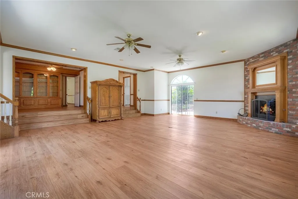 https://cdn.realtyfeed.com/cdn/127/306709262/a5f7bf5477151e4c32bea89e23640116.webp