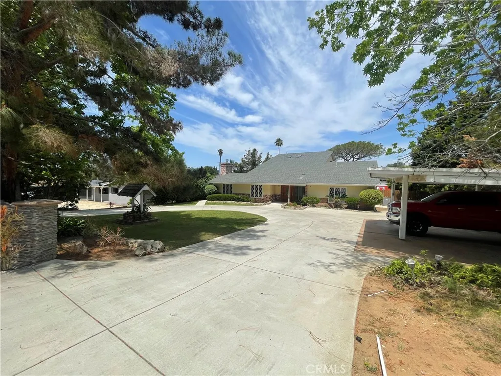 https://cdn.realtyfeed.com/cdn/127/306709262/a760505521c5cb172f597d3738339065.webp