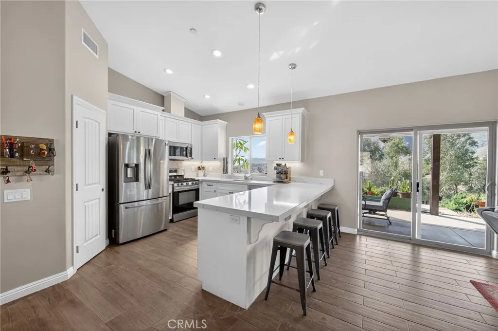 https://cdn.realtyfeed.com/cdn/127/306709397/43108ef277caf9ad4832a4c94cd704bf.webp