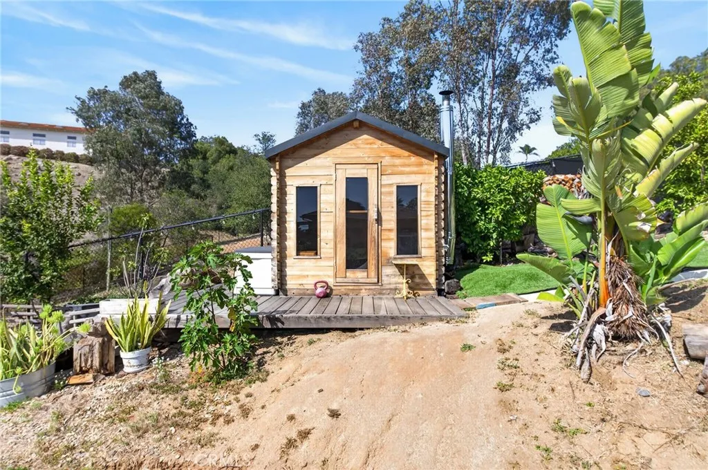 https://cdn.realtyfeed.com/cdn/127/306709397/4fcc03e546032447765a7cd37d686ff8.webp