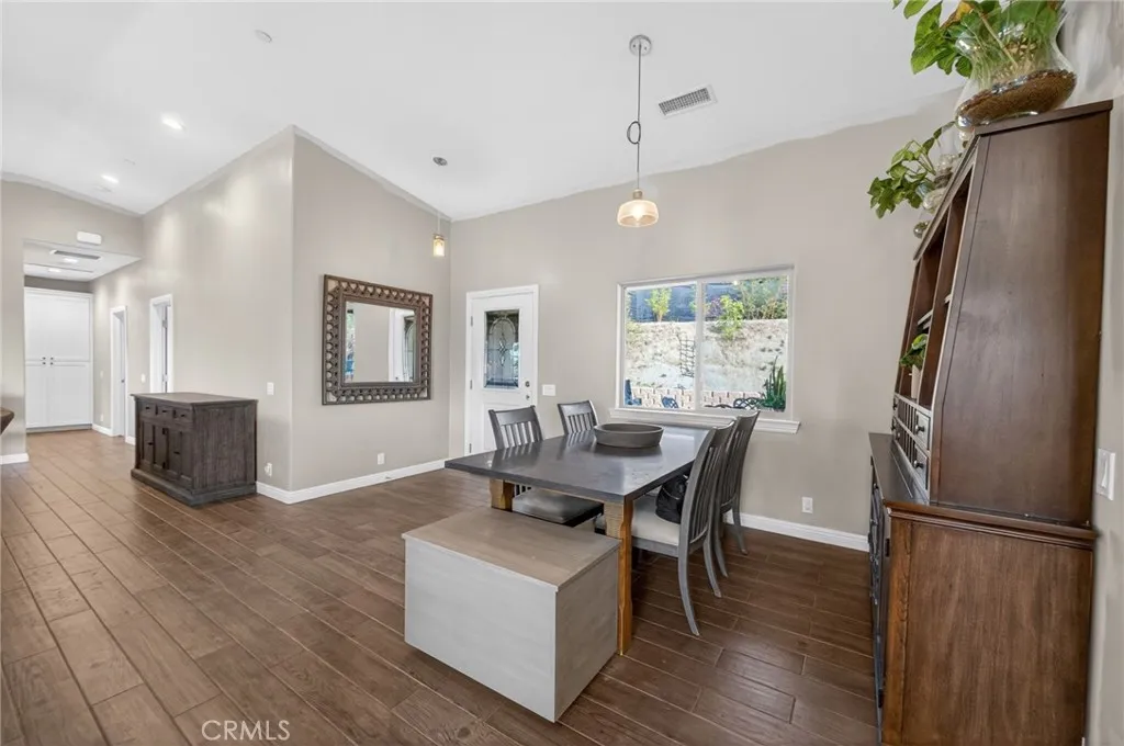 https://cdn.realtyfeed.com/cdn/127/306709397/ec5d539ee95ff56f8bf468e3649e6d9c.webp