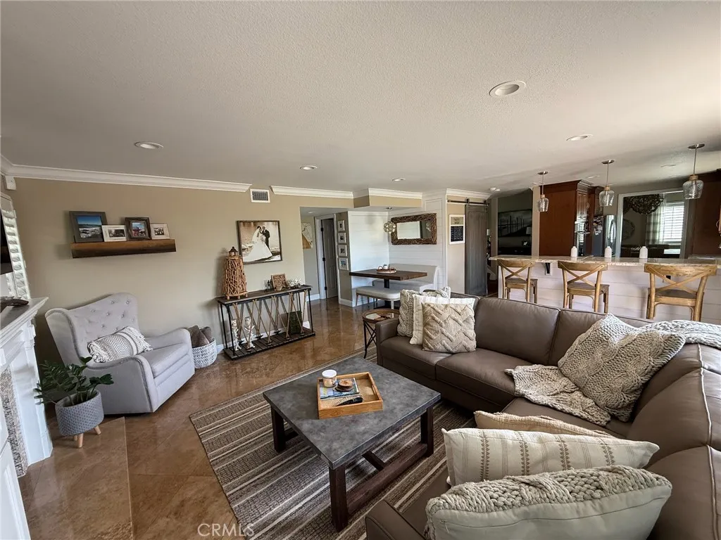 https://cdn.realtyfeed.com/cdn/127/306709564/01dde76d6eac63b9a225717c2a38abbf.webp