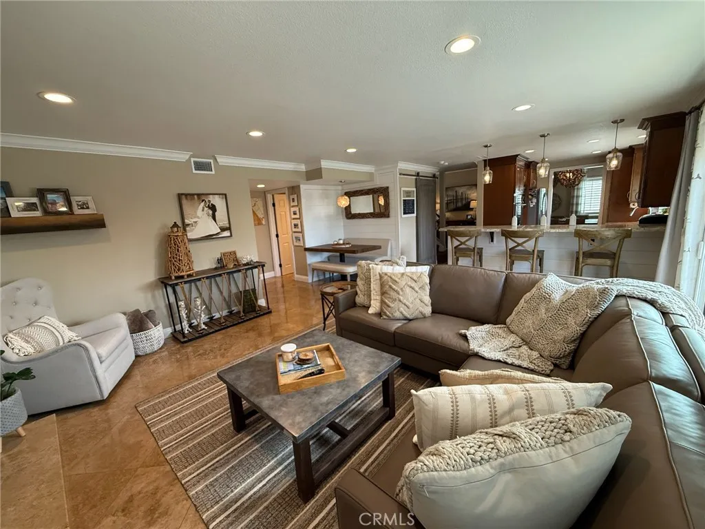 https://cdn.realtyfeed.com/cdn/127/306709564/a35e5c78d32cb76d75f7270935f22787.webp