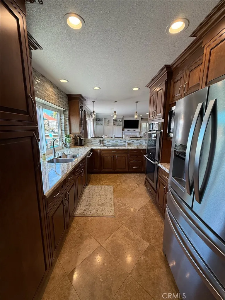 https://cdn.realtyfeed.com/cdn/127/306709564/b6f8e0b134984d05be37bdf1f54500f1.webp