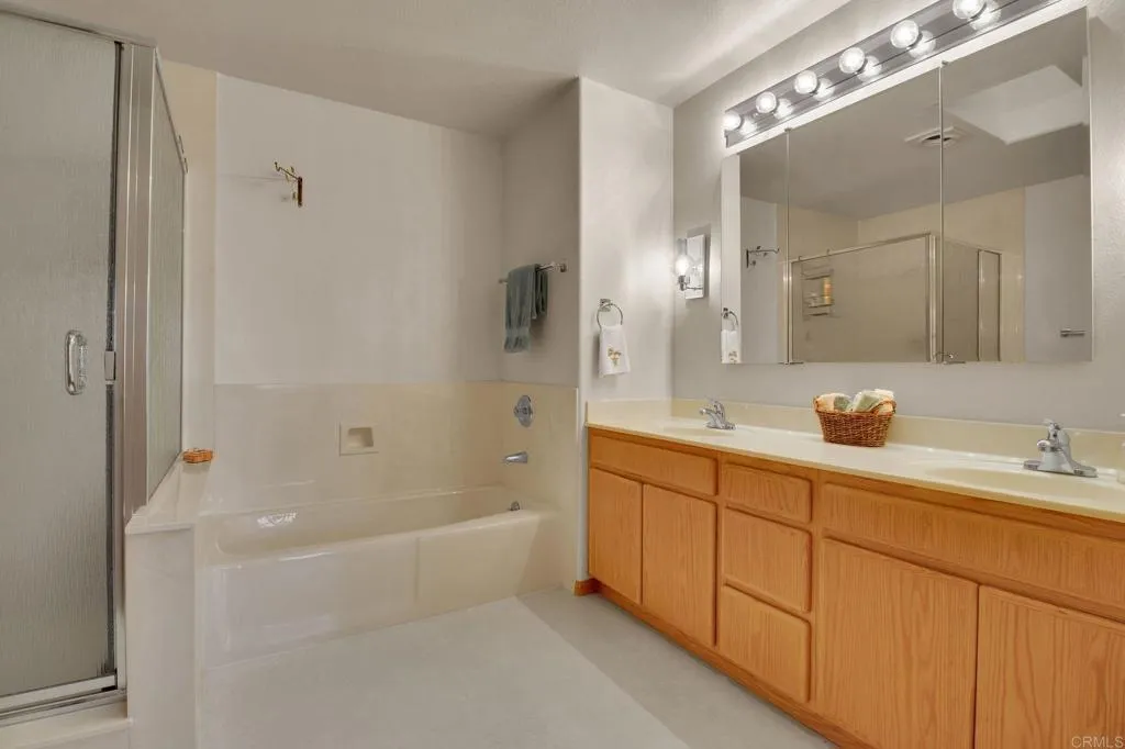https://cdn.realtyfeed.com/cdn/127/306709626/06035faca0c2bb1dfa21031f6bdf8814.webp