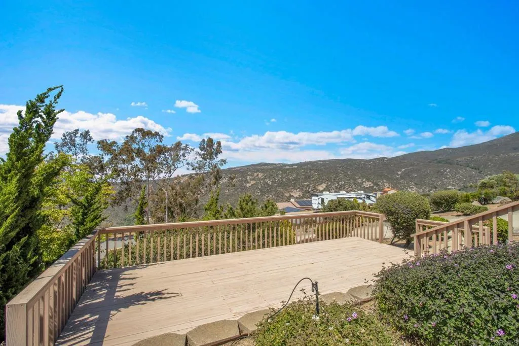 https://cdn.realtyfeed.com/cdn/127/306709626/0fda34309aea702ea141baff848f7222.webp