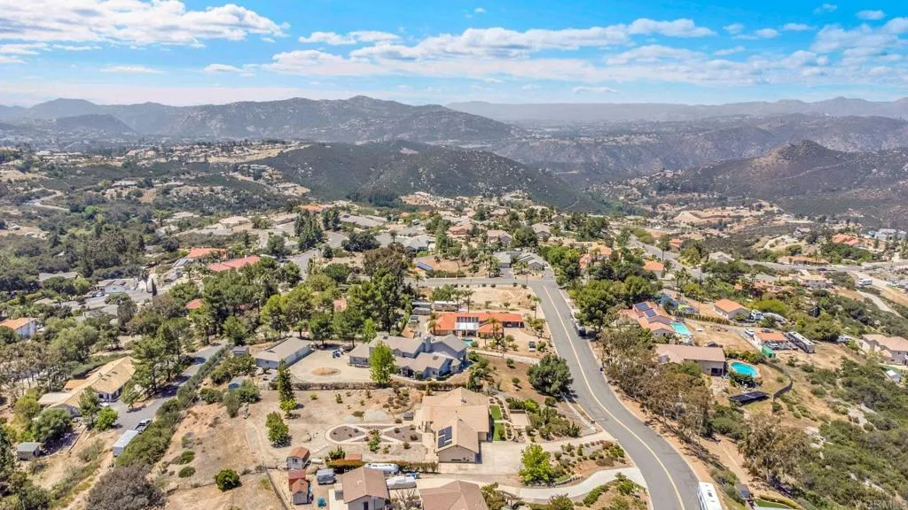 https://cdn.realtyfeed.com/cdn/127/306709626/273cec7126ae01daedf789c43baa9fde.webp