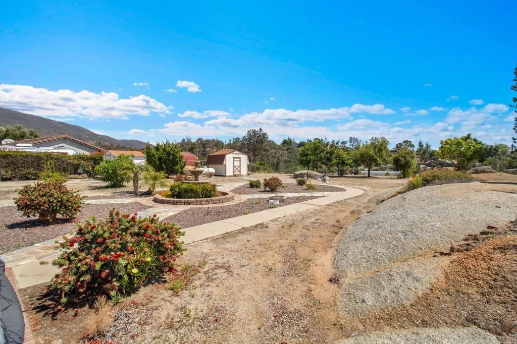 https://cdn.realtyfeed.com/cdn/127/306709626/96248759941f44dbf74ddcd48ce9b161.webp