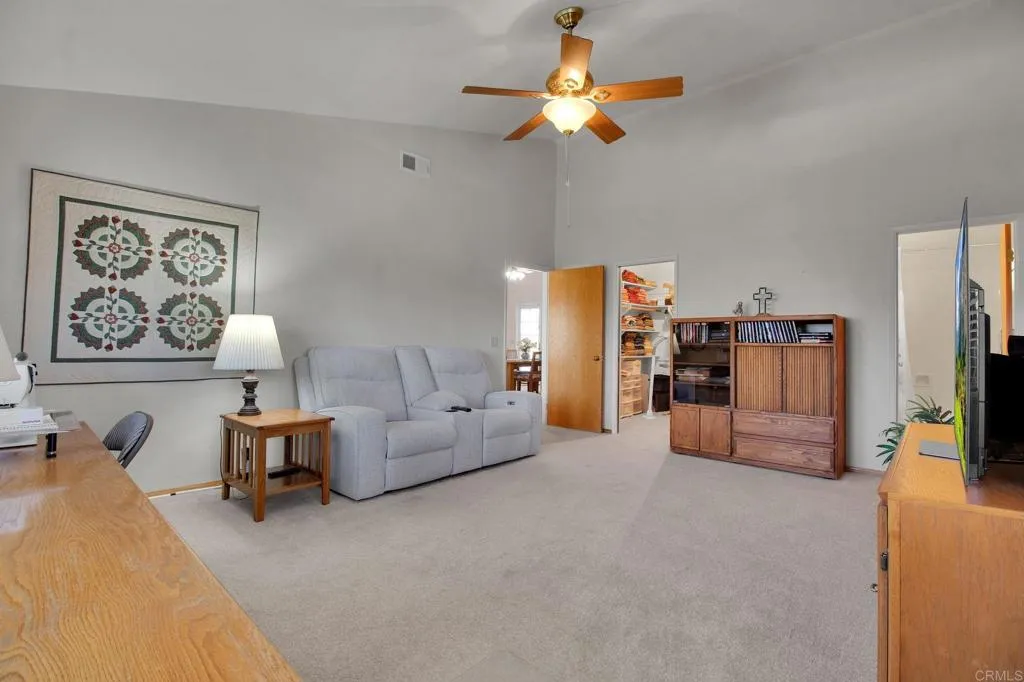 https://cdn.realtyfeed.com/cdn/127/306709626/a4a00bebe469ad001a3402789837d046.webp
