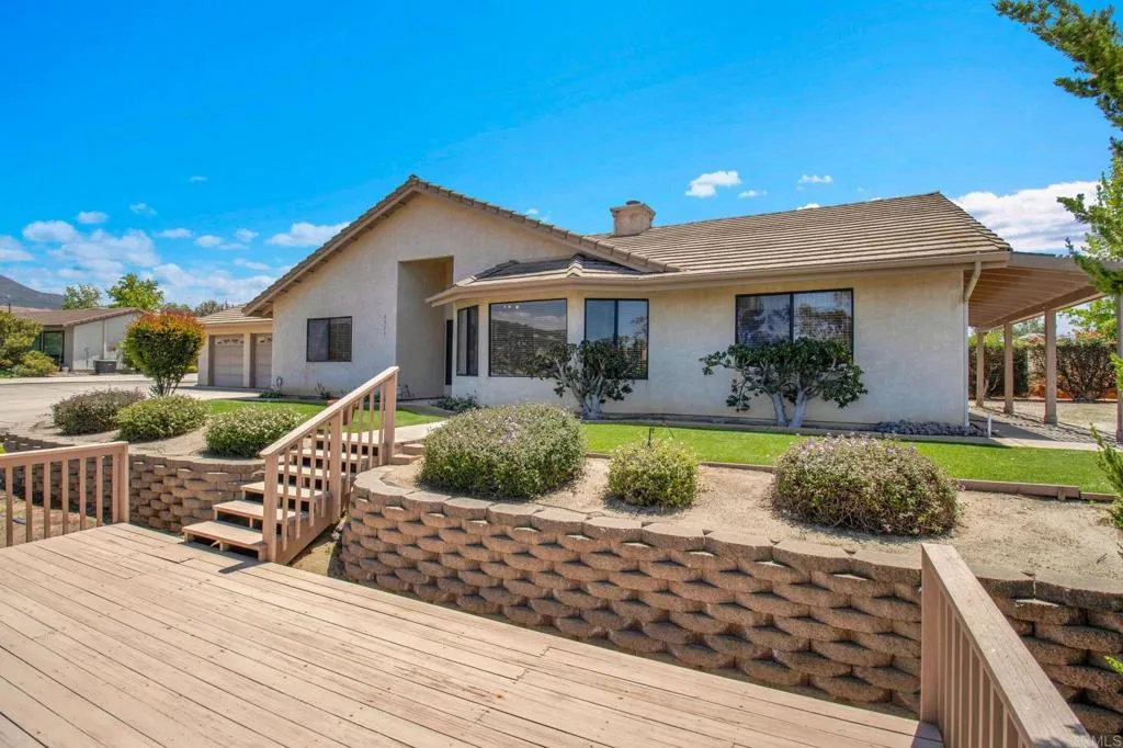 https://cdn.realtyfeed.com/cdn/127/306709626/d98df6c3a4eb8875d95a6f4912edc5bd.webp