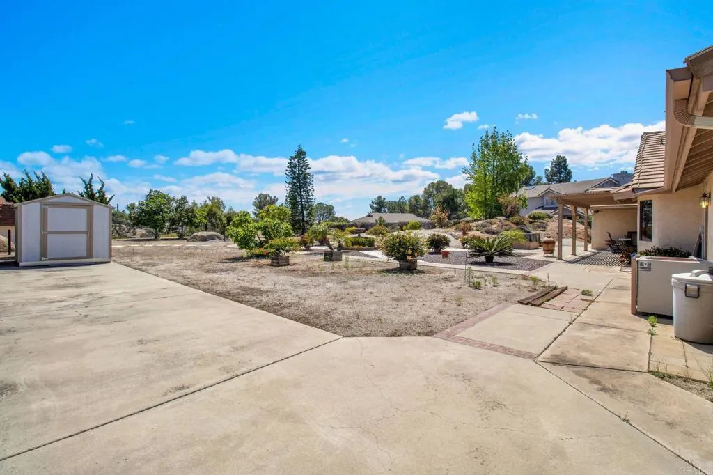 https://cdn.realtyfeed.com/cdn/127/306709626/fb7be5dd9721d6d36ad624508ec822f2.webp