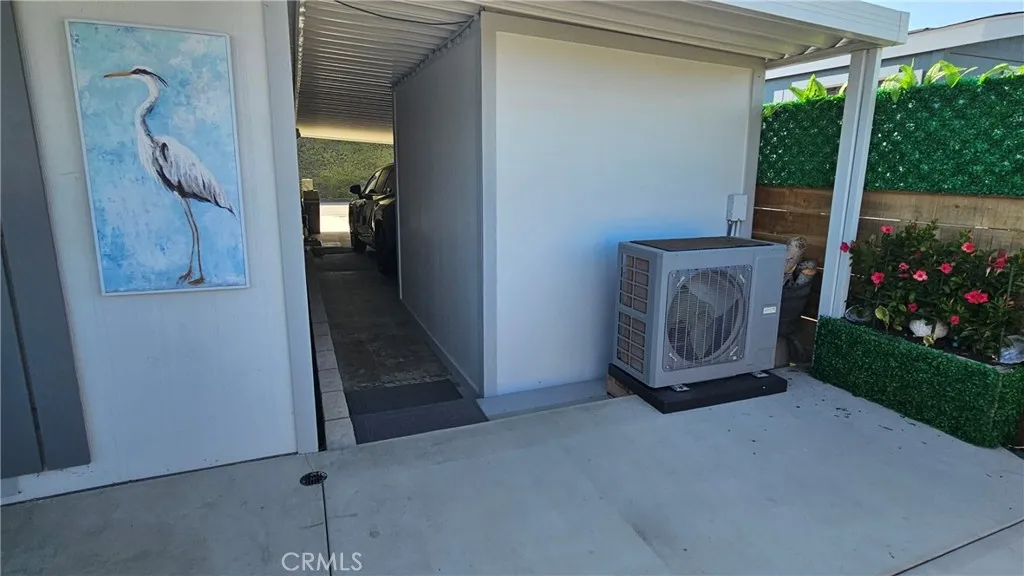 https://cdn.realtyfeed.com/cdn/127/306709633/df9d27a66e2e178adb9e7e8e152dc450.webp