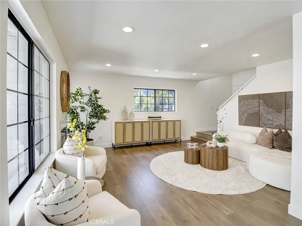 1520 Creekside Court UNIT B, Pasadena, CA, 91107