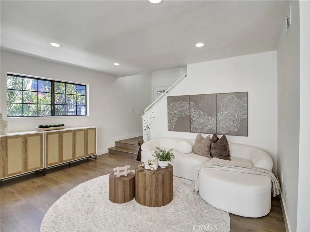 1520 Creekside Court UNIT B, Pasadena, CA, 91107