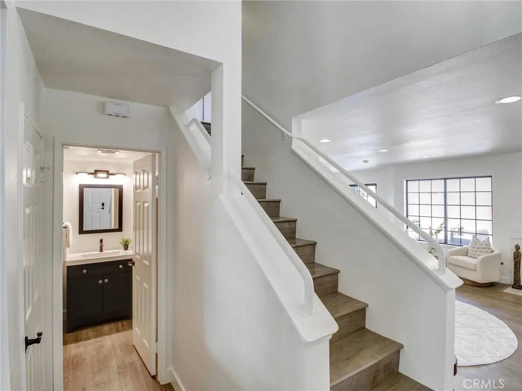 1520 Creekside Court UNIT B, Pasadena, CA, 91107