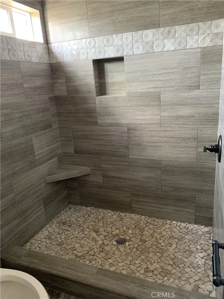 https://cdn.realtyfeed.com/cdn/127/306709646/094f318ddbe18d23ac2f5d07177c5d3b.webp