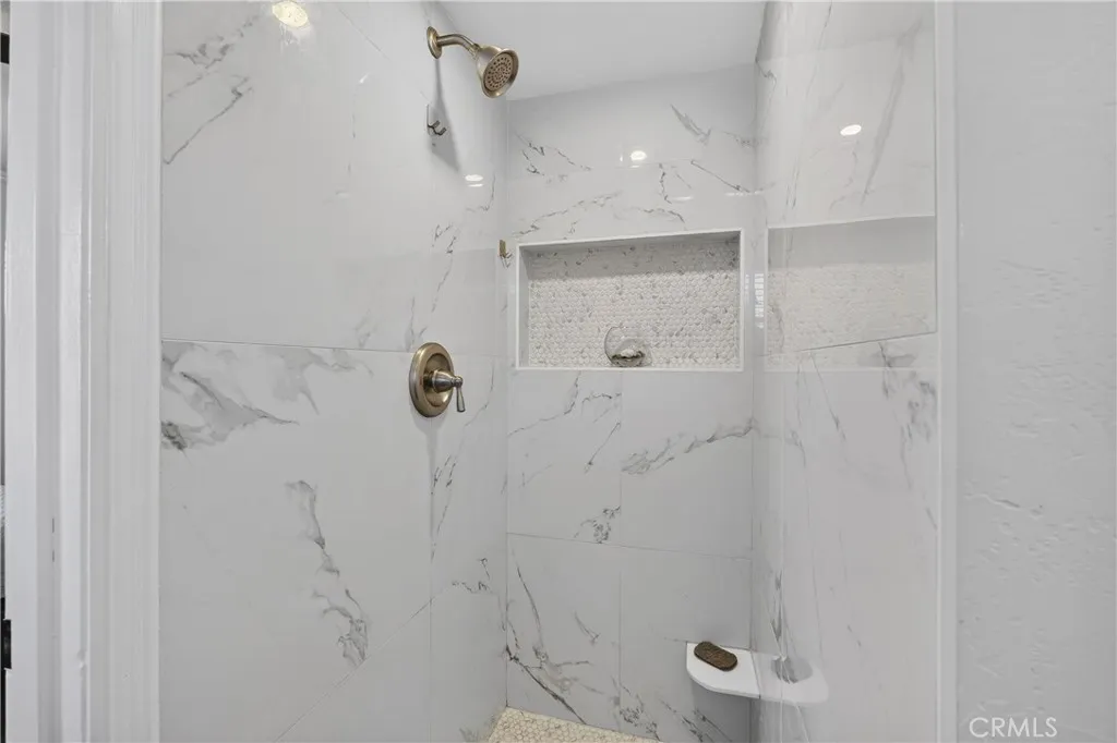 https://cdn.realtyfeed.com/cdn/127/306709646/808f908d89e3e5e8ee393341e6f38840.webp