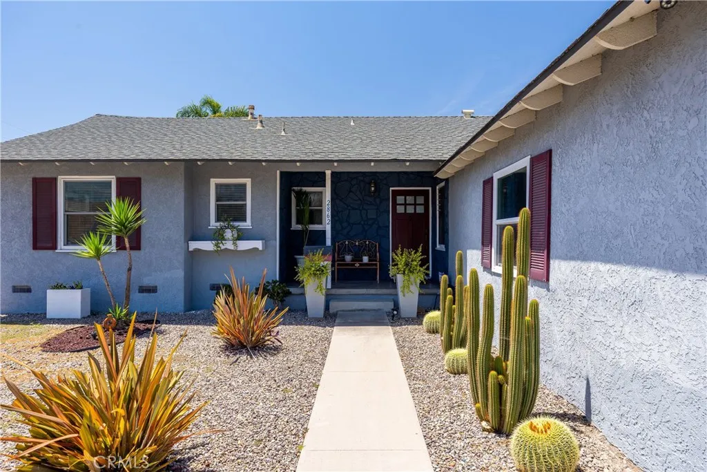 https://cdn.realtyfeed.com/cdn/127/306709646/fd3f8eea8d3cd2f9f367264a8daf0b26.webp